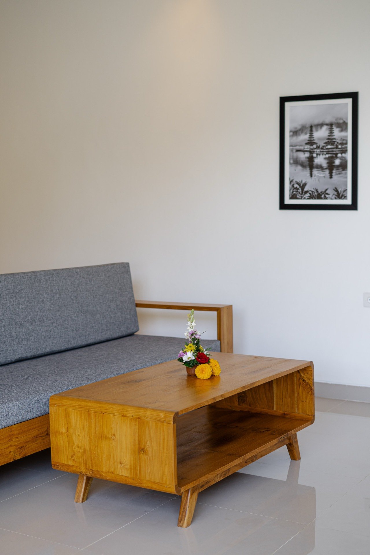 Cahyana Tibuah - the living room sofa and coffee table (2)