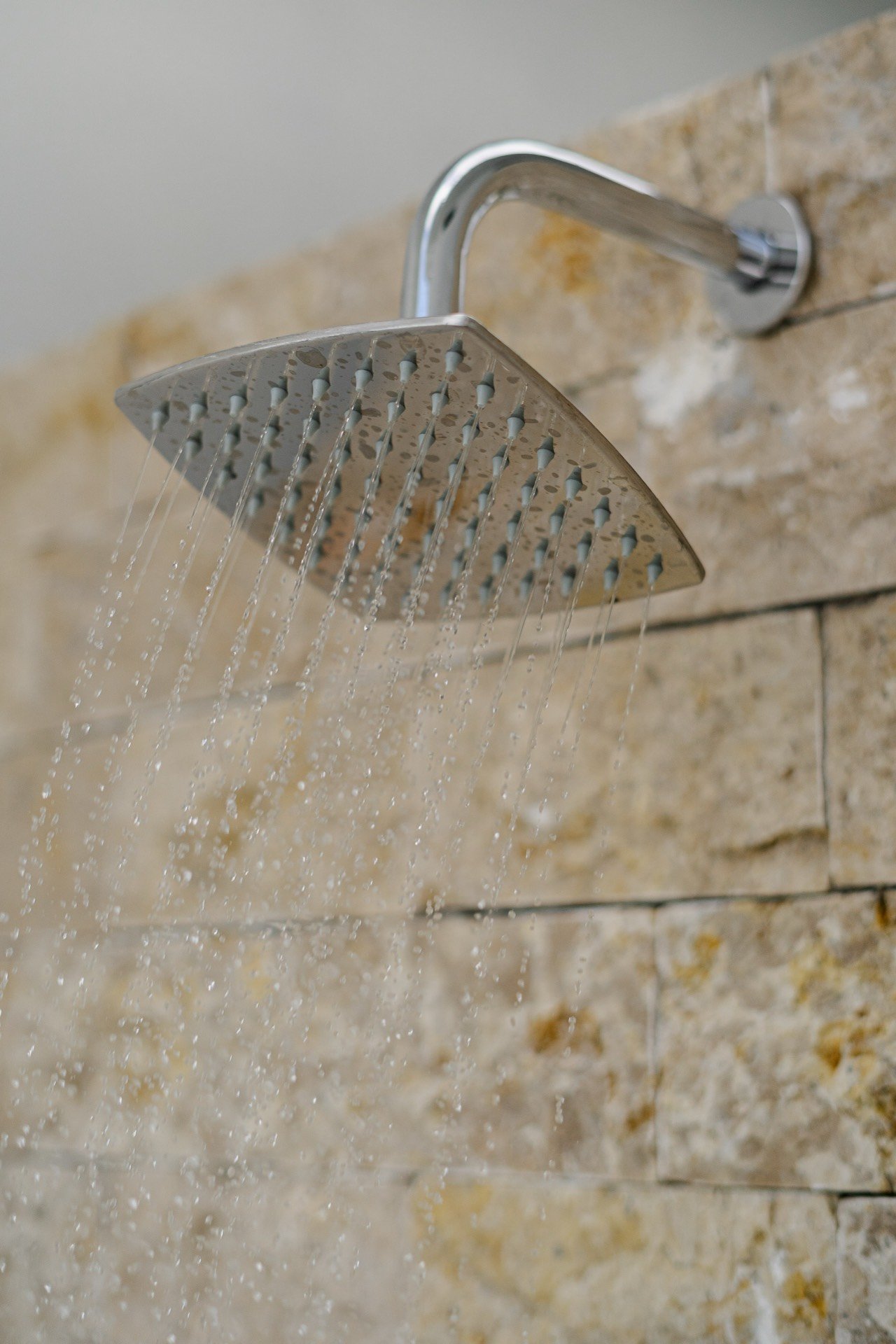 Cahyana Tibuah - the outdoor shower head