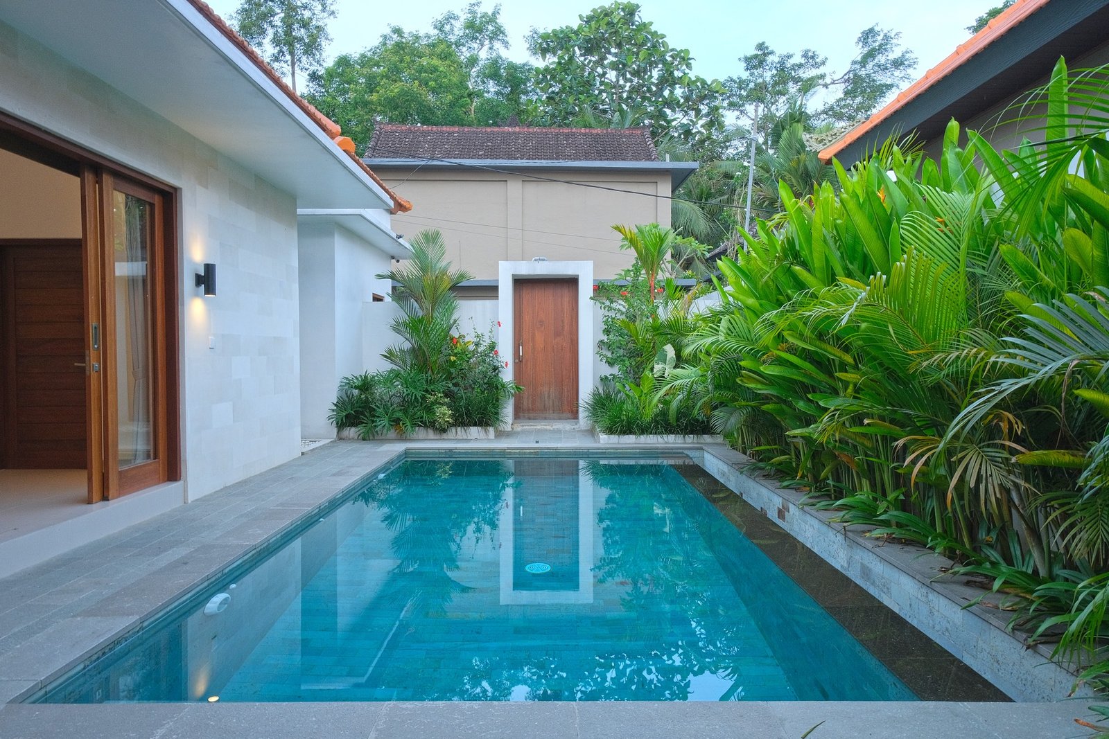 Cahyana Tibuah - the private pool (2)