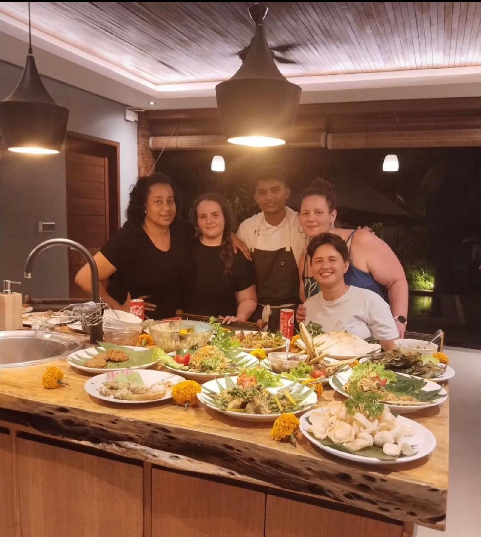Live Dinner